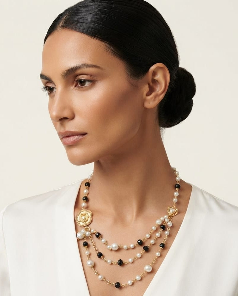 Collana Chic Parisienne a Tre Fili con Elementi Gioiello