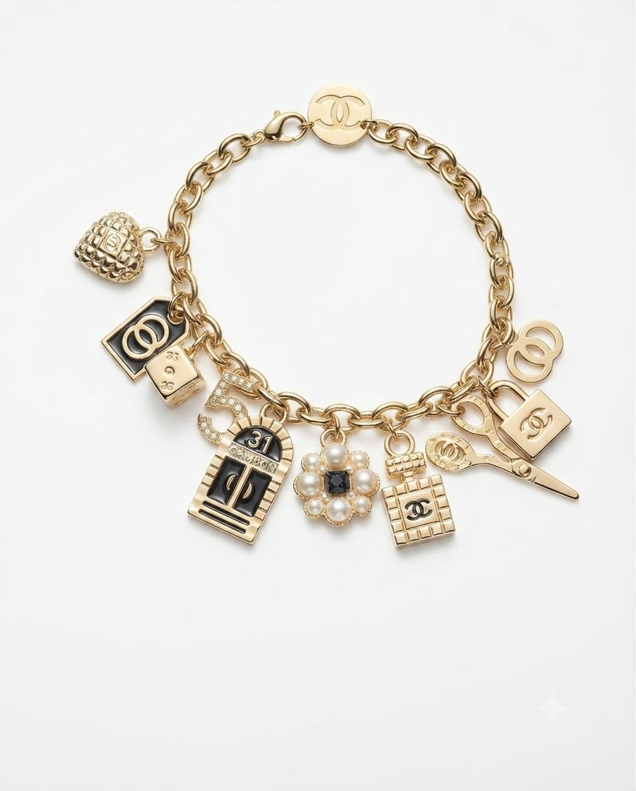 Bracciale Charm Rue Cambon in Finitura Dorata